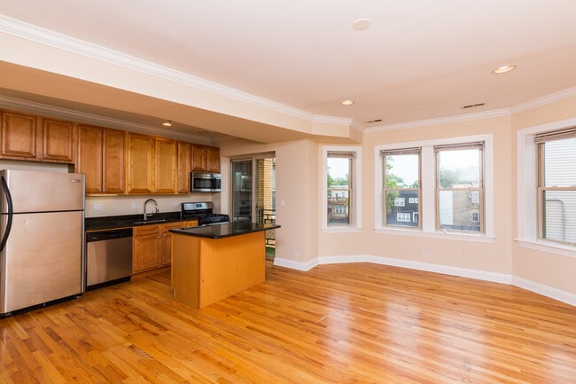 Photo - 3510 W Cortland St Unidad 4S