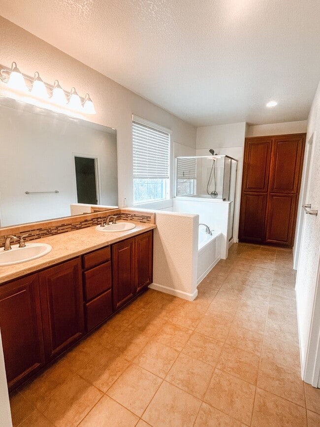 2356 Cantalise Dr