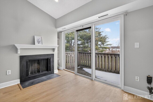 Photo - 304 Aspen Dr