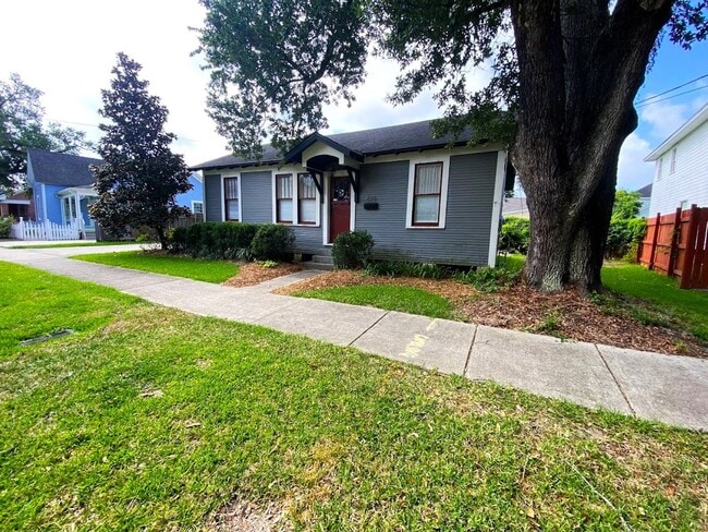 Photo - Adorable 2 bedroom house for rent in Downtown LC