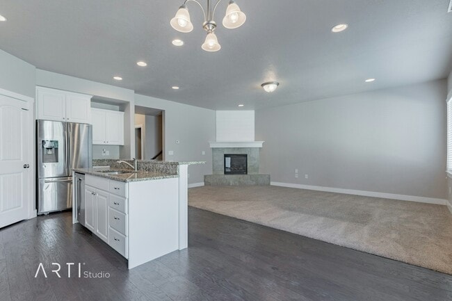 Photo - 1317 SilverCrest Dr