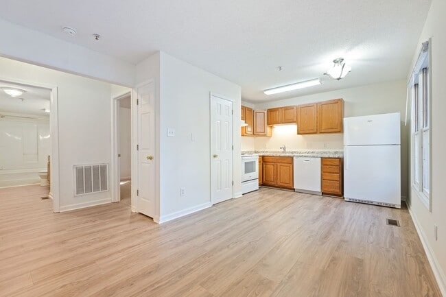 Photo - Carrboro 2 Bedroom/1Bathroom Unit! Adorabl... Casa