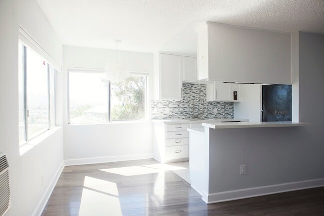 Carlyle Apartments