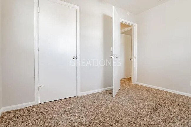 Photo - 4833 Delray Dr