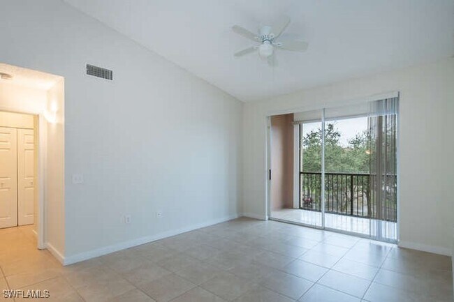 Photo - 1220 Reserve Way Unidad 305