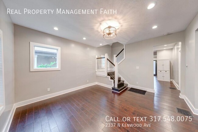 Photo - 2337 N Kenwood Ave