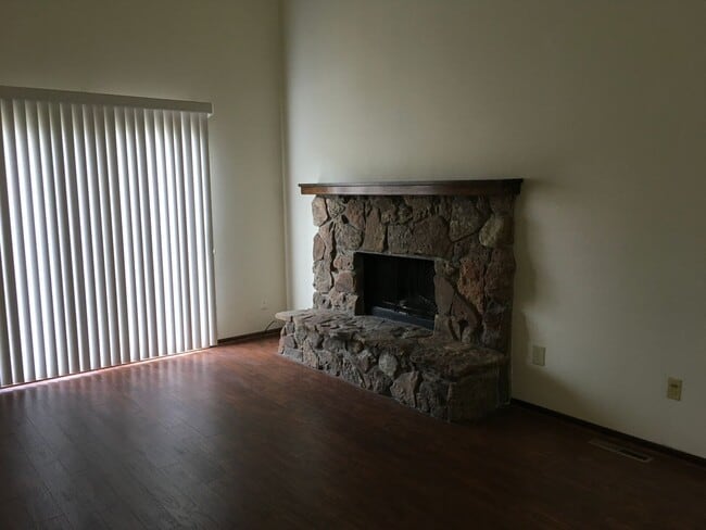 Photo - 3005 Anchor Way Unit #4