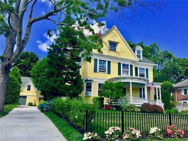 Photo - 283 Norwood Ave