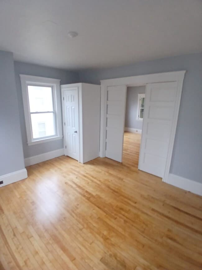 8 Agawam St