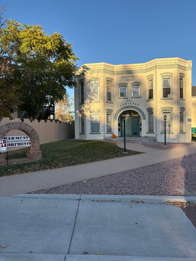 Building Photo - 301 W Abriendo Ave Unit 2