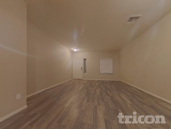 Photo - 11910 W Jackson St