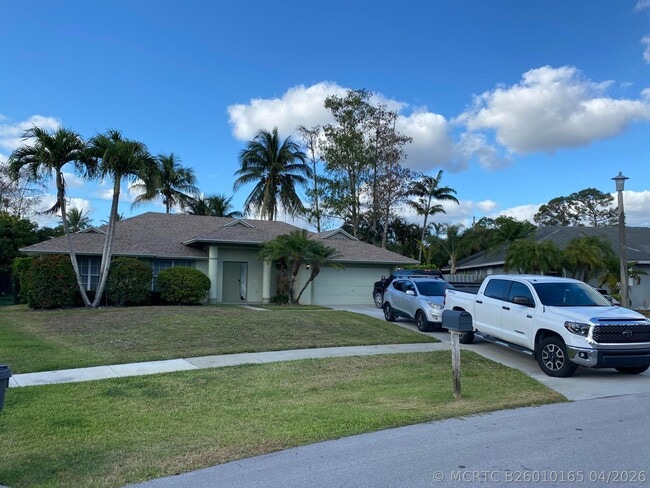 Photo - 1094 Raintree Ln