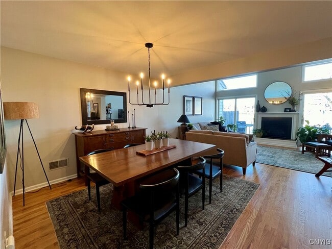 Photo - 191 Summerhaven Dr S