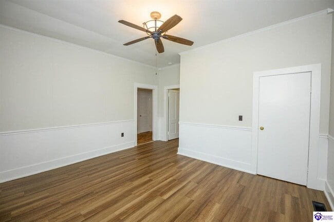 Photo - 203 W Warfield St