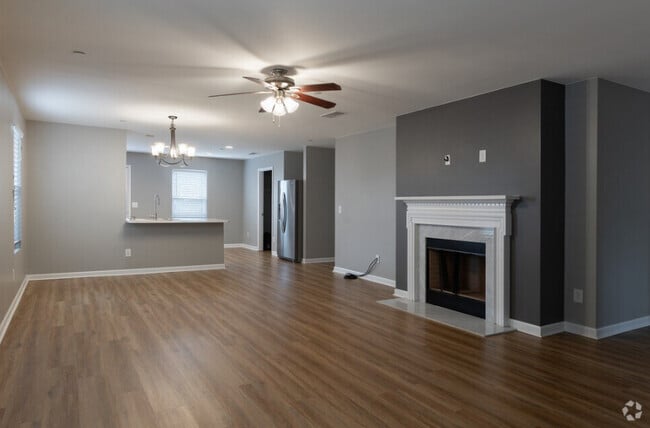 Building Photo - 644 Pemberton Dr Rental
