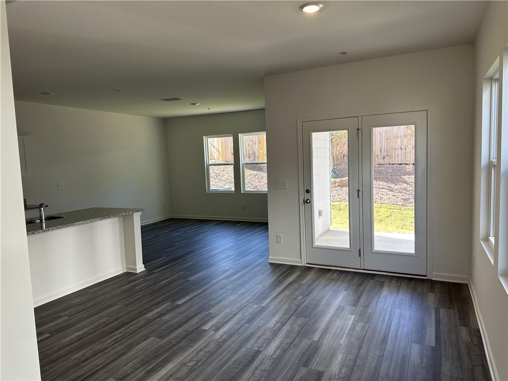 Photo - 5014 Elowen Ln