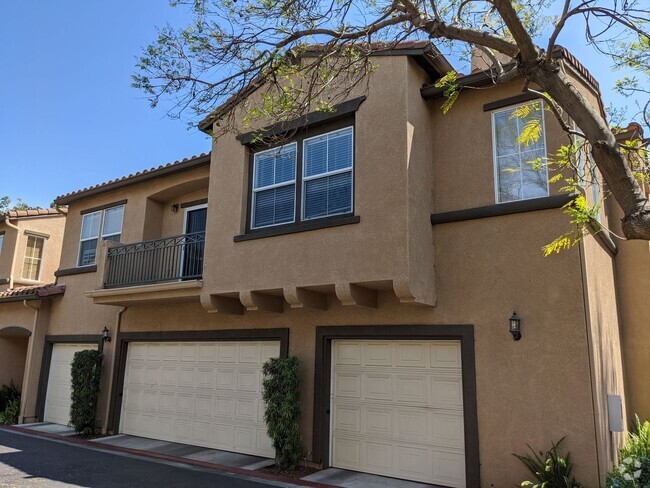 Building Photo - 2Bed/2Bath Condo off Douglas in Oceanside~...