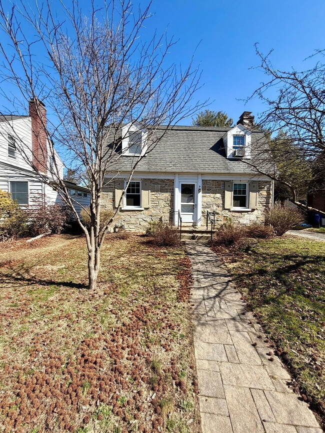 Photo - 111 Atkins Ave