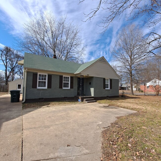 Building Photo - 1193 Wright Rd Rental