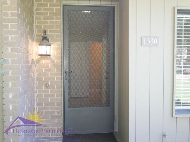 1330 Vanderbilt Way
