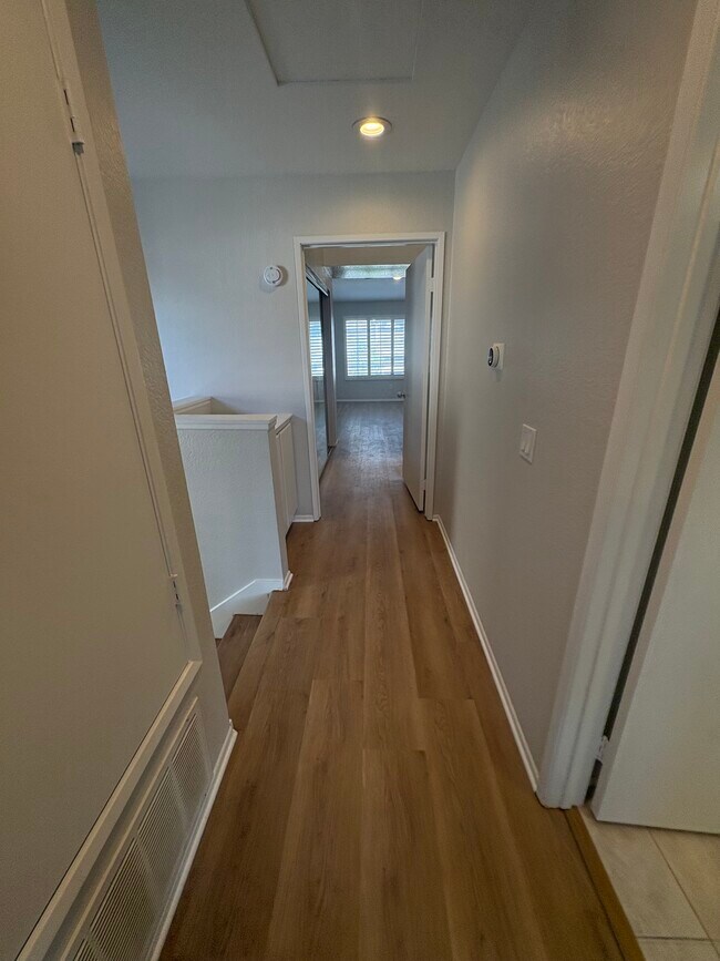 Photo - 2211 Carob Way