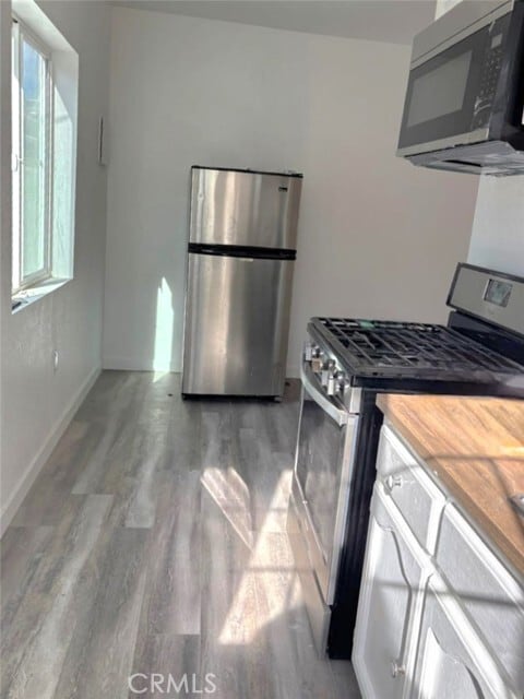 Photo - 8854 Dorrington Ave