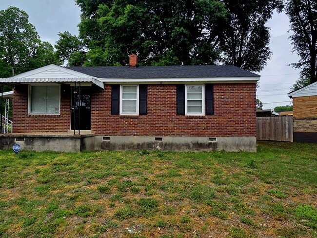 Building Photo - House For Rent