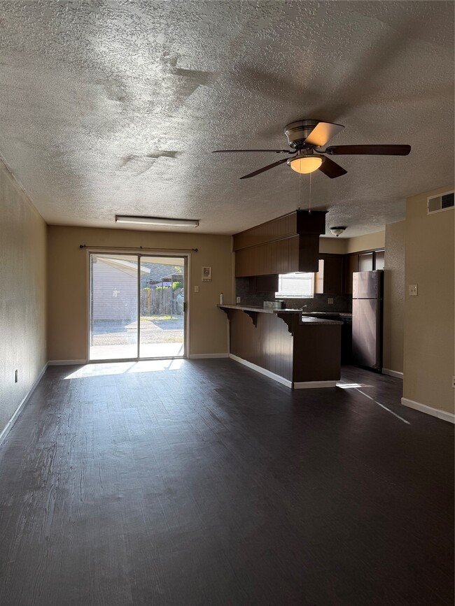 Photo - 1503 Donovan St Unidad 6