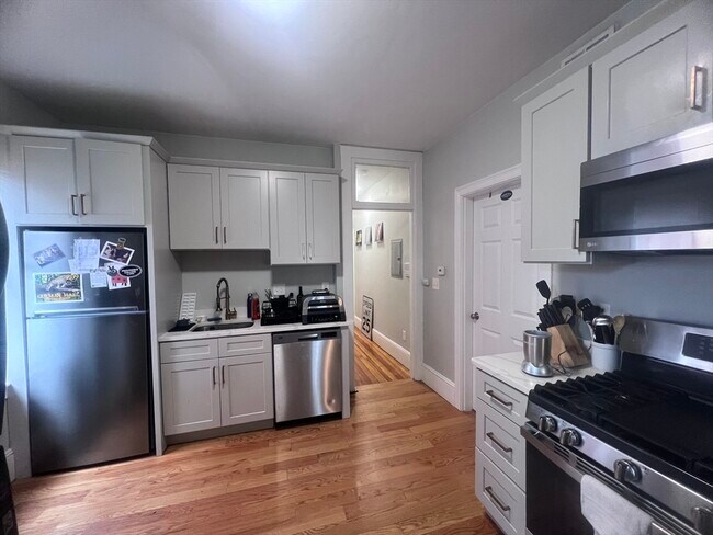 Photo - 247 L St Unit 2