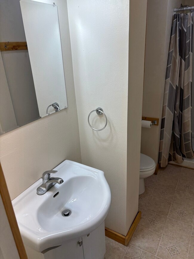 1126 2nd St SE Unit 2