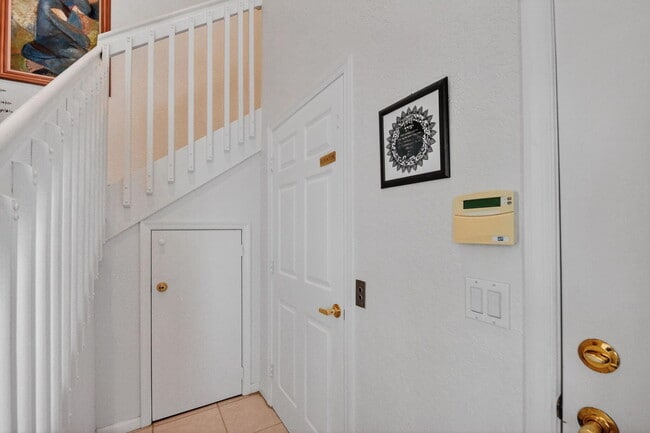 Photo - 7910 Laina Ln Unidad 3