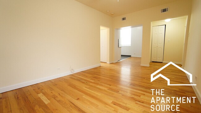 Building Photo - 2337 N Drake Ave Unit 3 Rental
