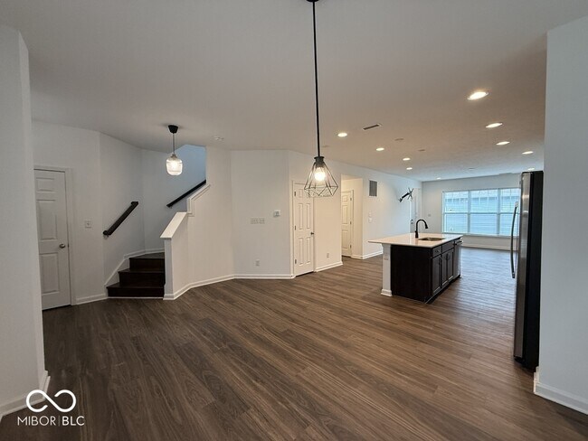 Photo - 326 N Warman Ave