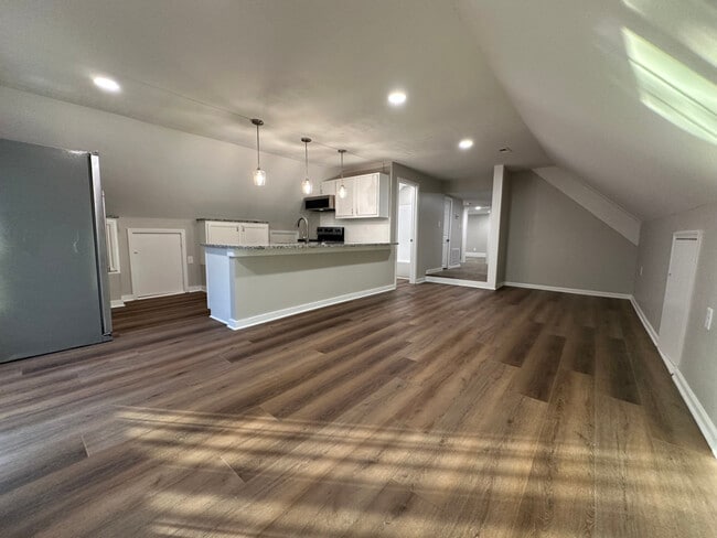 Photo - 63 E Poplar St Unit B