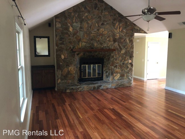 Apartments For Rent With Luxury Amenities Near Georgia Southern Photo 3 Br 2 5 Bath House 123 Elliswood Dr