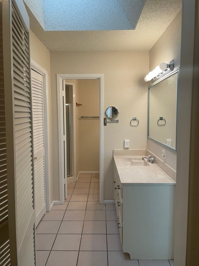 Photo - 1304 S Leon Ave