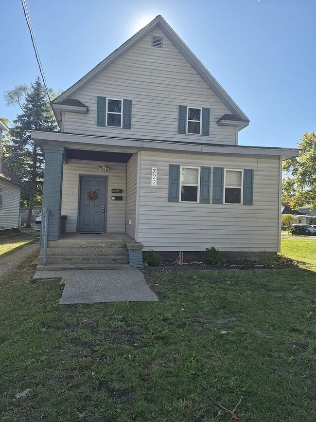 Building Photo - 722 Butterworth St SW Unit 722 Butterworth #2