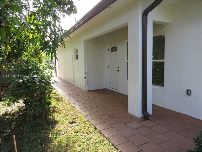 Photo - 1671 SW 44th Terrace Unit 2