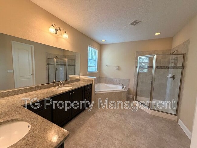 Photo - 305 Medio Dr