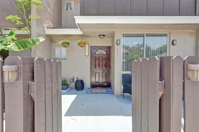 Photo - 1359 Sussex Dr