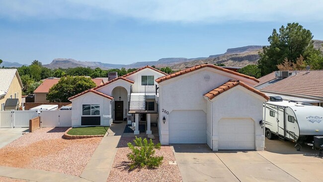 Building Photo - Spacious 6 bedroom and 3 bathrooms in La Verkin