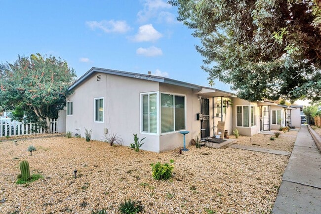 Building Photo - Diamond St Unit 2011