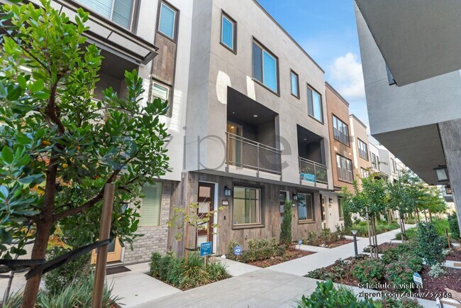 Photo - 25390 Parklane Dr