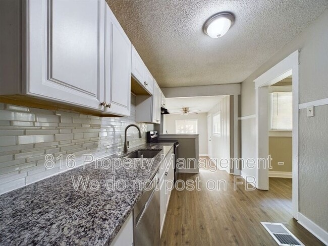 Photo - 6931 Agnes Ave