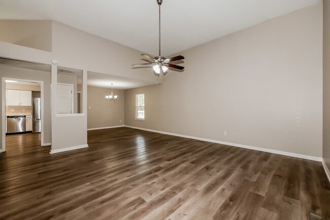 Photo - 4829 Lincoln Rd