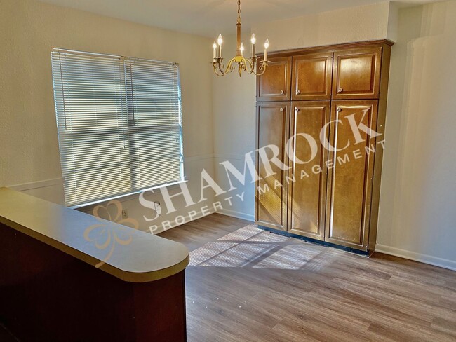 Photo - 2/1 Triplex in Waco ISD!