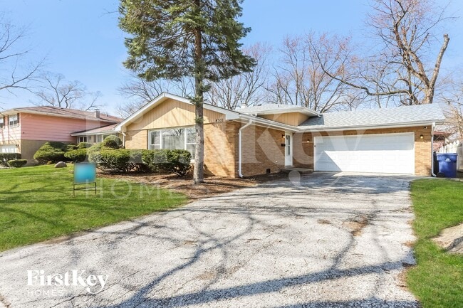 Photo - 4302 Applewood Ln