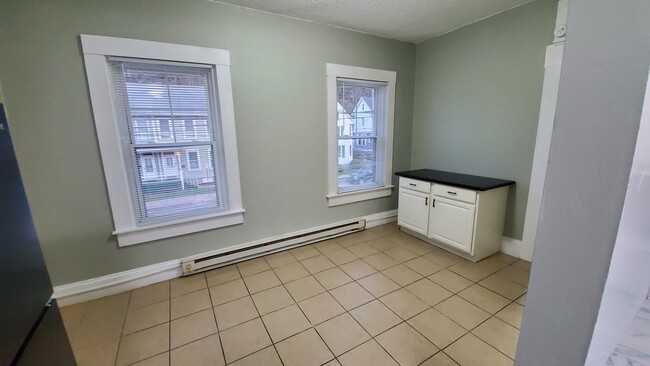Photo - 509 W Locust St Unidad Apt 2