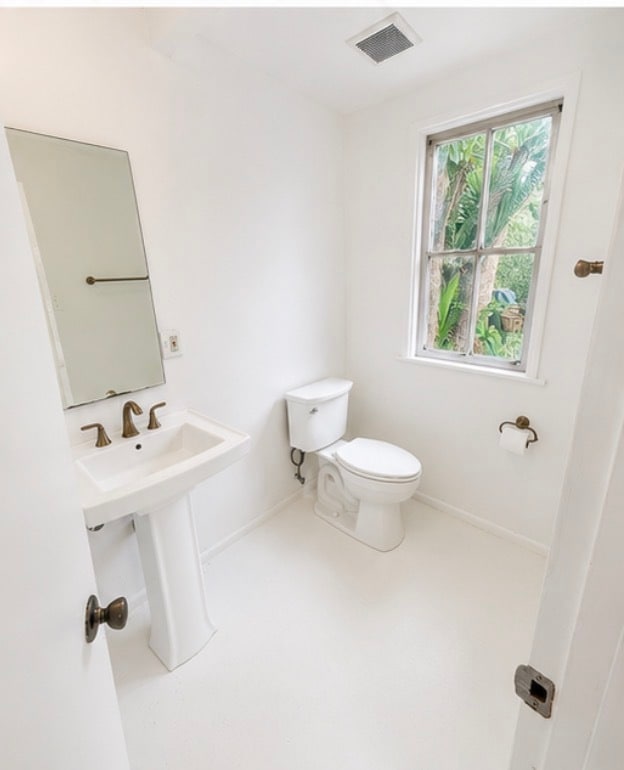 Photo - 1711 Walgrove Ave