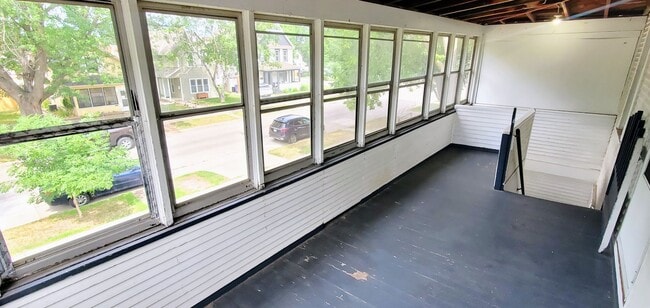 Photo - Great 2 Bedroom Unit in Northeast! -- Heat... Unidad 2309